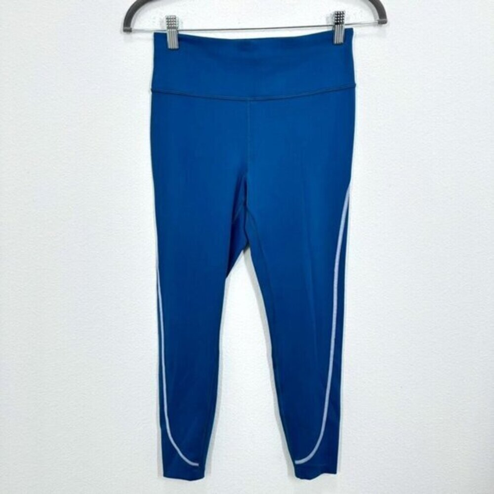 Peloton Women's Size Medium 7/8 Leggings Running Spinning Cycling Blue Logo